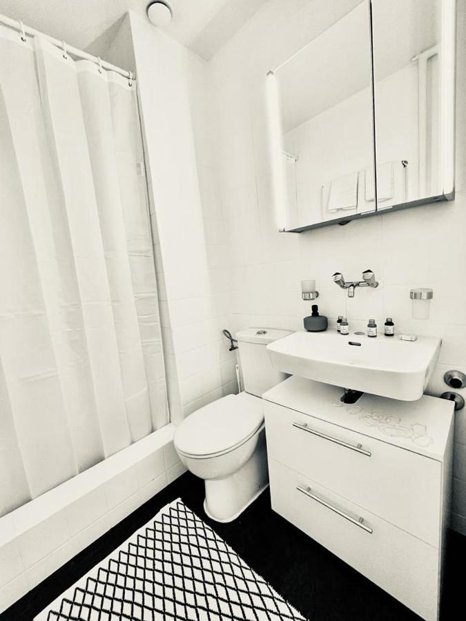 Cozy Studio Apartment Unit 11 In Center Of Цюрих Екстер'єр фото